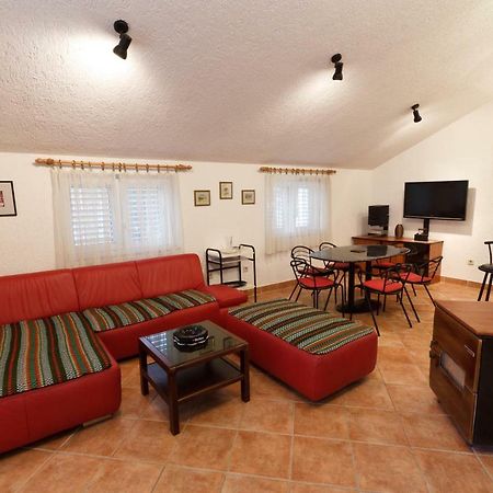 Apartmani Rasan Малинска Экстерьер фото