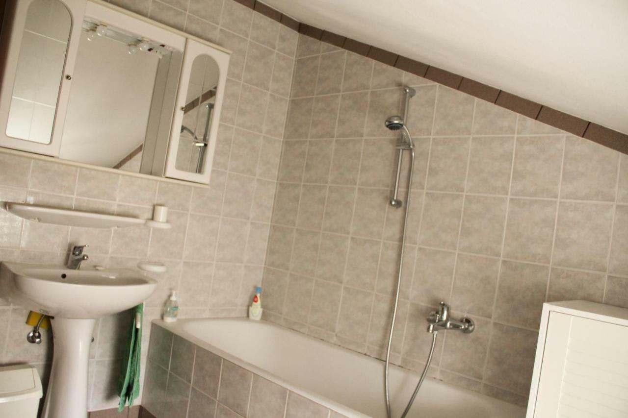 Apartmani Rasan Малинска Экстерьер фото